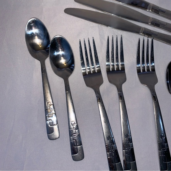 Oneida Quadratic Stainless Steel Flatware Cutlery 11 Pieces Partial Set - Picture 6 of 10